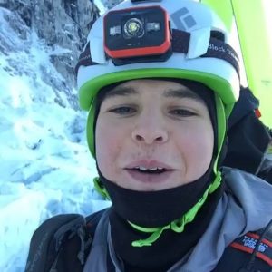 everest-mountain-climber-skis-down-matt-moniz-dirtbagdreams.com
