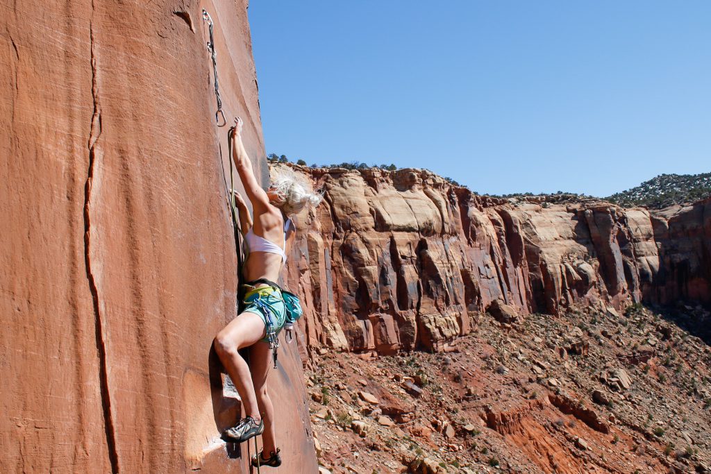 intro-to-trad-climbing-dirtbagdreams.com