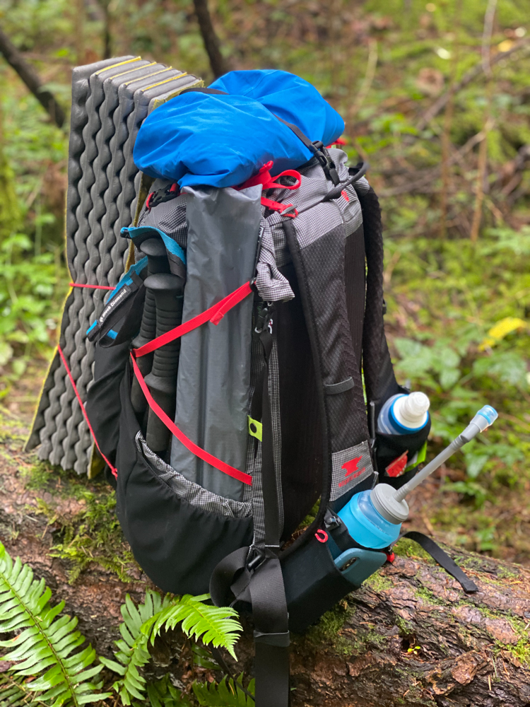 Easy quick access to water, snacks, and your phone/or camera.