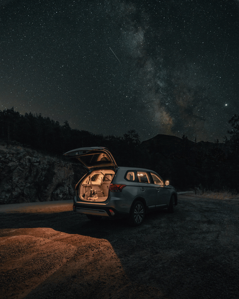 Stargaze-while-camping-to-relax-and-enjoy