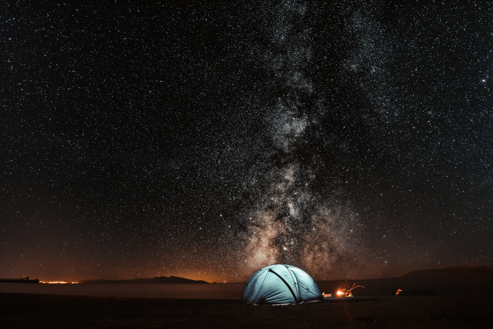 pars-sahin-V7uP-XzqX18-unsplash-camping-without-water-starry-night-photography