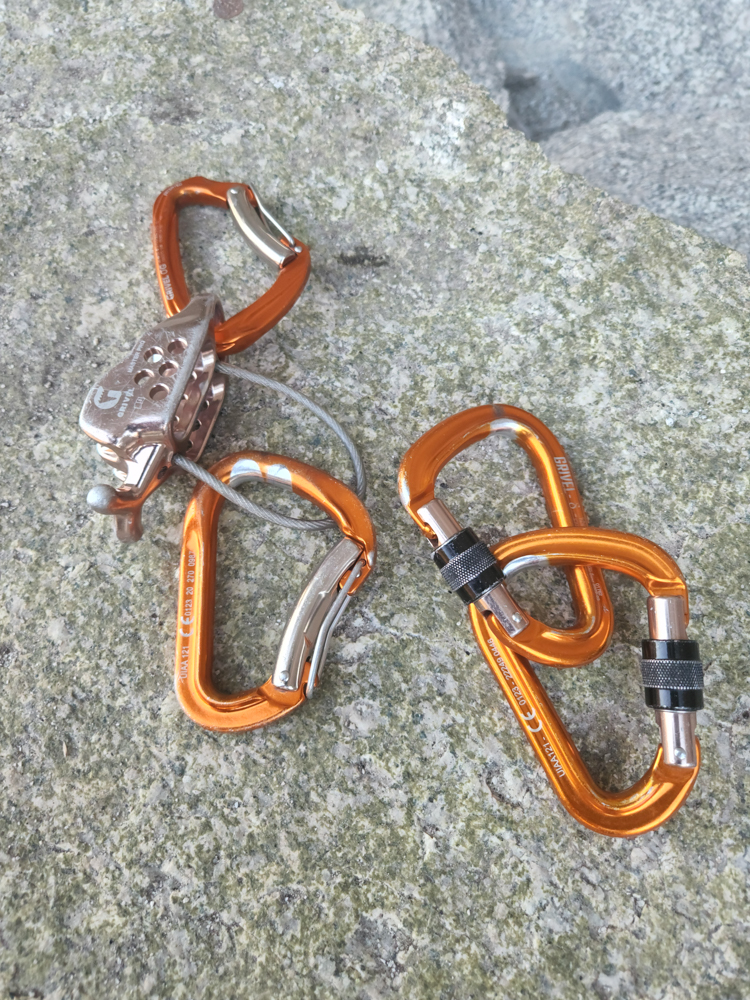 carabiner-dirtbagdreams.com