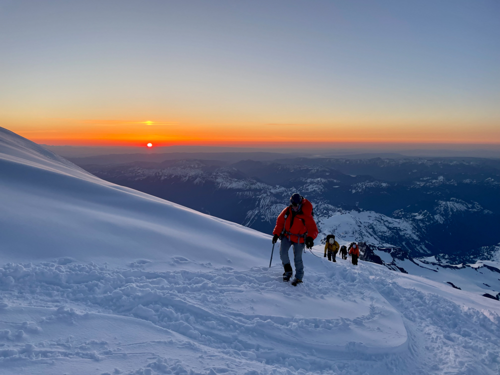 climb-mount-rainier-dirtbagdreams.com