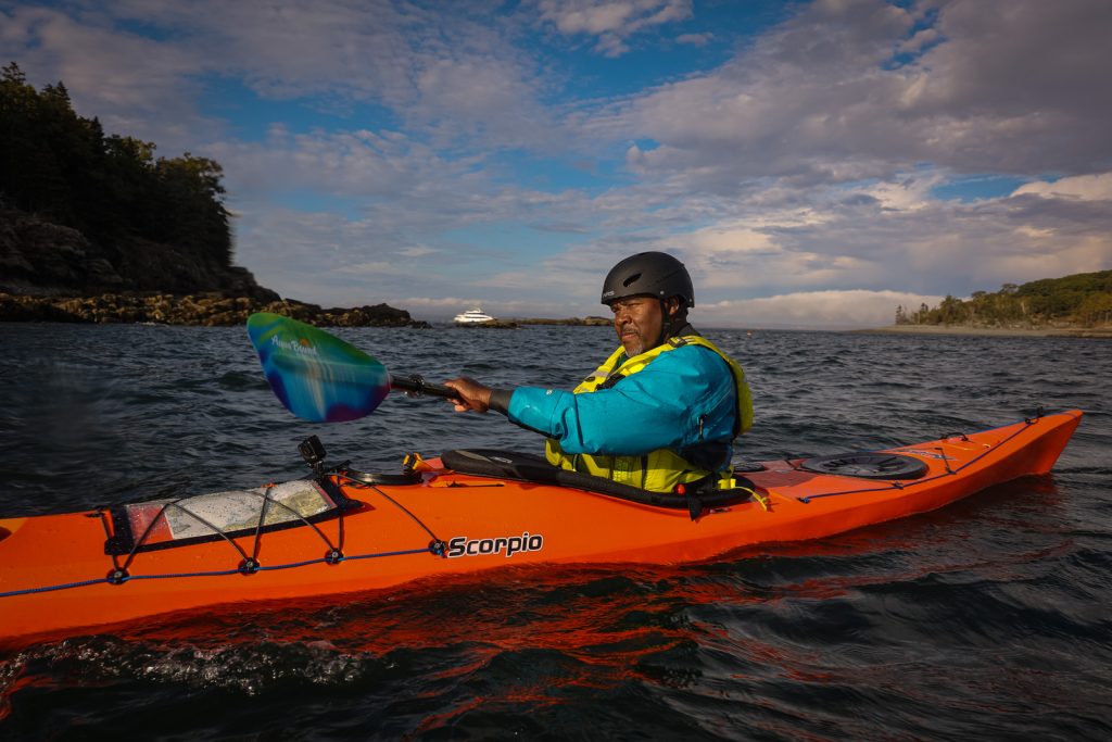 outdoor-afro-spotlight-kayaking