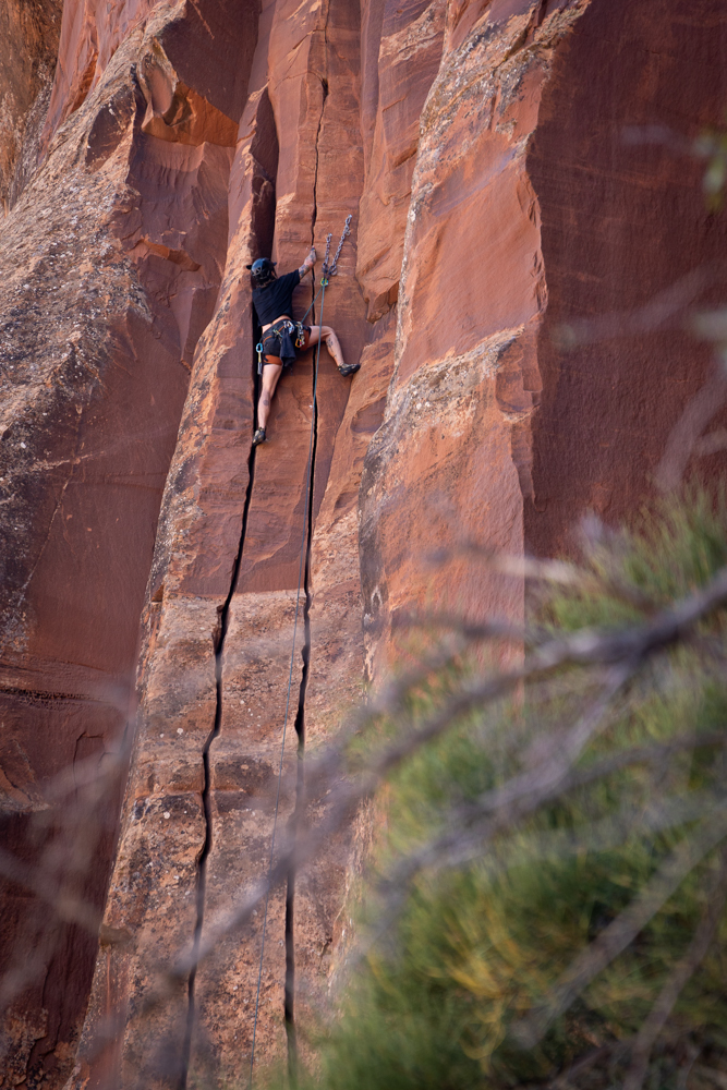 rock-climbing-outdoors-thelink