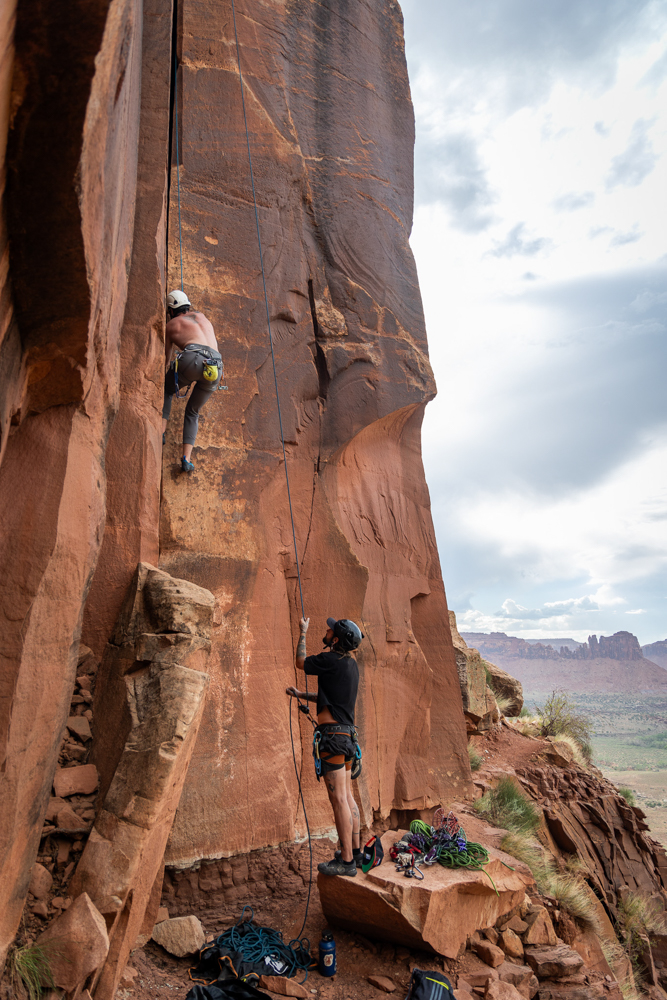 rock-climbing-outdoors-thelink