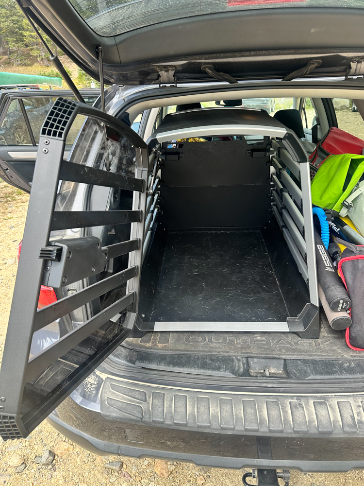 Thule Dog Crate Allax Dog Car Crate By Thule Red Bear Outdoors