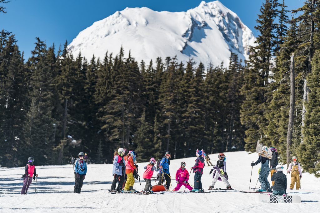 People skiing