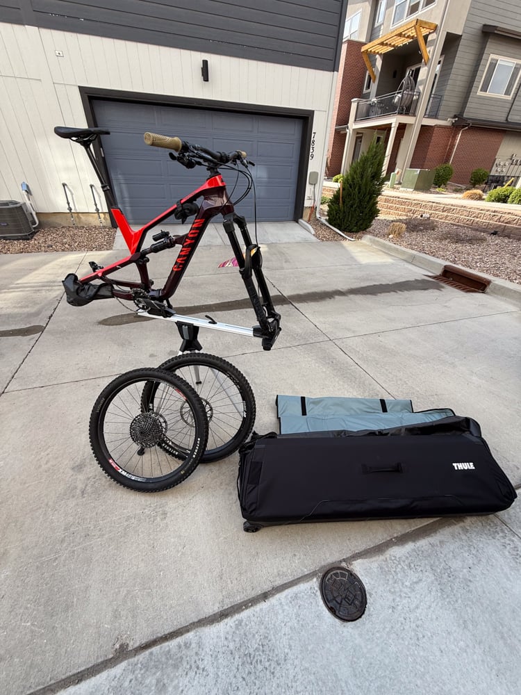thule-roundtrip-bike-case-the-link