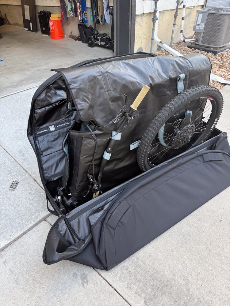 thule-roundtrip-bike-case-the-link