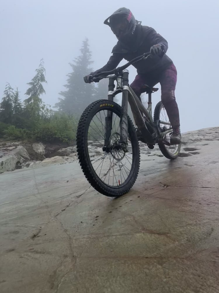 shred-flexi-knee-pad-the-link