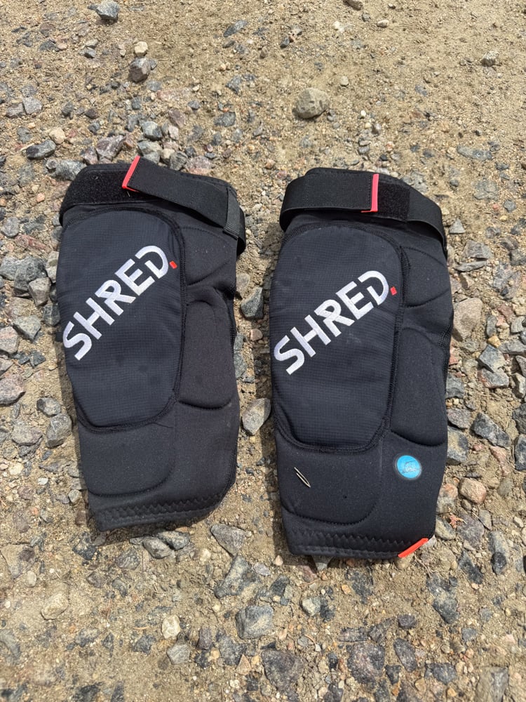 shred-flexi-knee-pad-the-link