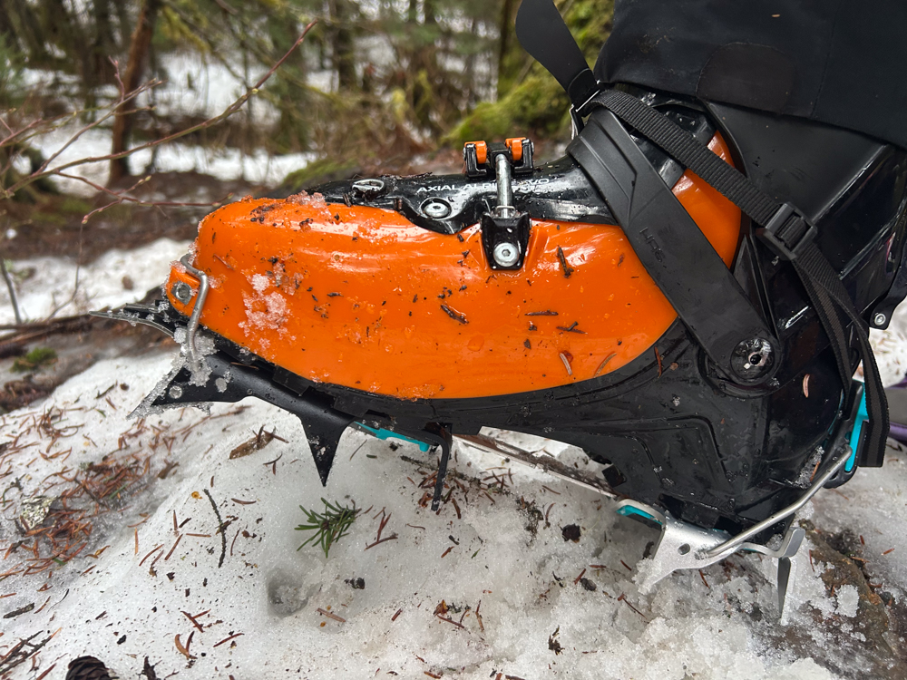 camp peak 12 mountaineering crampons the link