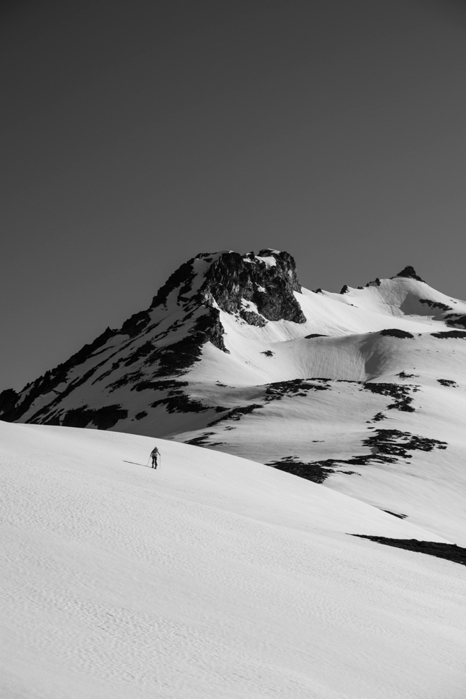 sun-sping-skiing-the-link